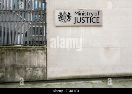 Zeichen außerhalb des Justizministeriums UK in Petty France, London, UK Stockfoto