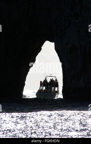 Faraglioni di Mezzo, Insel Capri - Italien Stockfoto