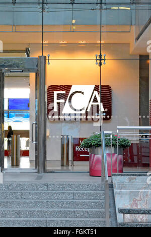 FCA Financial Conduct Authority London Niederlassungen Eingang zum Canary Wharf London Hauptquartier verlegt nach Stratford in East London England Großbritannien Stockfoto