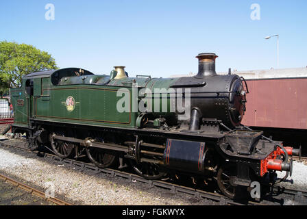 Eine Dampfmaschine in Britische Schiene Weg Livree, läuft auf der West Somerset railway Stockfoto
