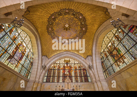 JERUSALEM, ISRAEL - 4. März 2015: Die Kuppel des Sancutary in Kirche von Flagellationb, vom Architekten Antonio Barluzzi, 20. Jhdt Stockfoto