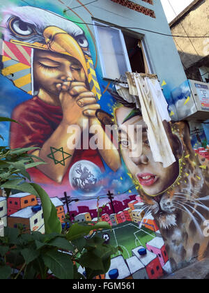 Graffiti an einem Haus in der Pavao Pavaozinho Slum in Rio De Janeiro, Brasilien 19. Februar 2016. Es wurden bereits 25 Fälle von Zika in der kleinen Favela über die Copacabana. FOTO: GEORG ISMAR /DPA Stockfoto