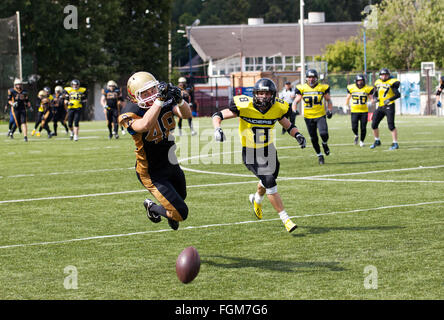 Russland, TROITSK CITY - Juli 11: Alexeev Grigoriy (48) in Aktion auf russischen american-Football-Meisterschaft Spiel Spartans Vs Raiders 52 am 11. Juli 2015, in Moskau Region, Troitsk City, Russland Stockfoto