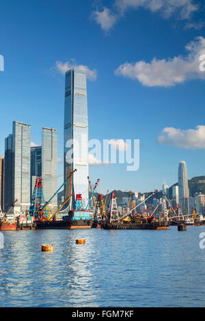 International Commerce Centre (ICC) und Yau Ma Tei Typhoon Shelter, West Kowloon, Hong Kong, China Stockfoto