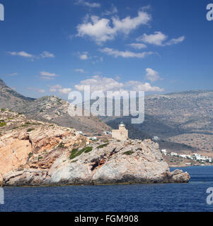 Der Leuchtturm von griechischen Insel Ios in der Cyclades Gruppe in der Ägäis Stockfoto