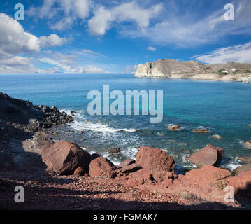 Santorini - die Küste in der Nähe der rote Strand vom südlichen Teil der Insel. Stockfoto