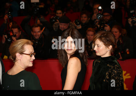 Berlin, Deutschland. 20. Februar 2016. Internationale Jury kommen für die Preisverleihung während der 66. Internationalen Filmfestspiele Berlin. Bildnachweis: Jake Ratz/Alamy Live-Nachrichten Stockfoto