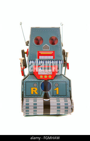 Retro-Zinn Clockwork Roboter auf weißem Hintergrund Stockfoto