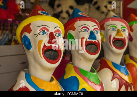 Das Lachen Clown-Spiel ist ein lustiges Ballspiel für Kinder Stockfoto