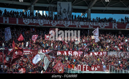 Turin, Italien. 21. Februar 2016. Anhänger des FC Turin in die Serie A Fußballspiel zwischen Turin und Carpi FC. Das Endergebnis des Spiels ist 0-0 © Nicolò Campo/Pacific Press/Alamy Live News Stockfoto