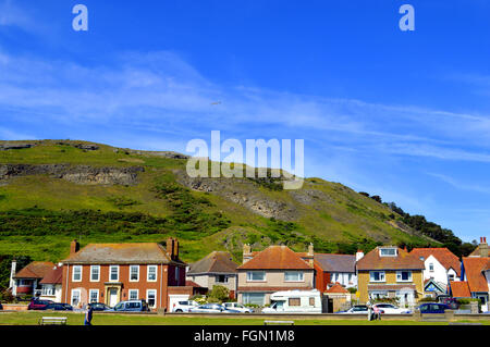 Llandudno Westufer des Sees mit Blick auf den Great Orme hinter den Häusern Stockfoto