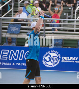 Delray Beach, Florida, USA. 21. Februar 2016. 21. Februar: DELRAY BEACH, FL: Sam Querrey(USA) in Aktion hier Niederlagen Rajeev Ram(USA) 64 76(6) 2016 Delray Beach Open eine Turnier der ATP Masters 250 Delray Beach Tennis Center in Delray Beach, Florida statt. Bildnachweis: Andrew Patron/Zuma Draht Credit: Andrew Patron/ZUMA Draht/Alamy Live-Nachrichten Stockfoto