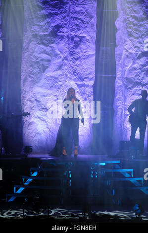 Liverpool, Großbritannien. 21. Februar 2016. Sänger, Leona Lewis, führt die öffnung Nacht ihres 'ICH BIN' Tour am Empire Theatre, Liverpool. © Paul Warburton/Alamy leben Nachrichten Stockfoto