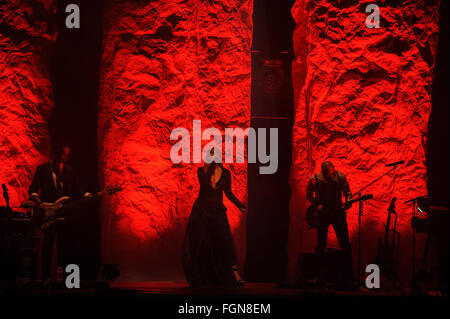 Liverpool, Großbritannien. 21. Februar 2016. Sänger, Leona Lewis, führt die öffnung Nacht ihres 'ICH BIN' Tour am Empire Theatre, Liverpool. © Paul Warburton/Alamy leben Nachrichten Stockfoto