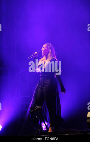 Liverpool, Großbritannien. 21. Februar 2016. Sänger, Leona Lewis, führt die öffnung Nacht ihres 'ICH BIN' Tour am Empire Theatre, Liverpool. © Paul Warburton/Alamy leben Nachrichten Stockfoto