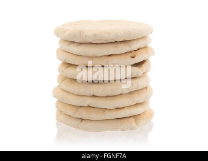 Israelische Fladenbrot Pita isoliert auf weißem Hintergrund Stockfoto