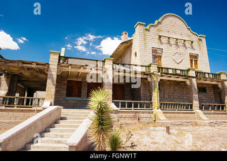 Die Reste der Eisenbahn-Depot in der Wüste Geisterstadt Rhyolite, Nevada Stockfoto