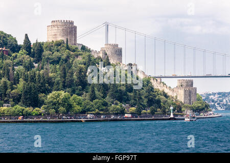 Festung Rumeli Hisari Fatih Mehmet Brücke Bosporus, Istanbul, Türkei Stockfoto