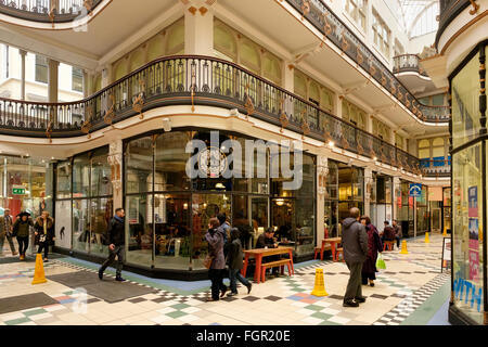 Manchester, UK - 17. Februar 2016: PKB-Coffee-Shop in The Barton Arcade, Manchester Stockfoto