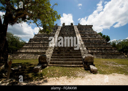 eine wilde Winkel des Tempels Chichén Itzá in Tulum Mexiko Stockfoto