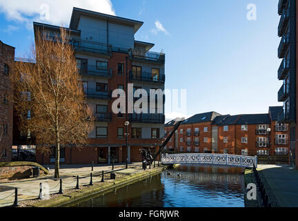 Schnitzt Croft Wohnblock im Paradies Wharf am Ashton Kanal nahe dem Stadtzentrum an der Piccadilly, Manchester, England, UK Stockfoto