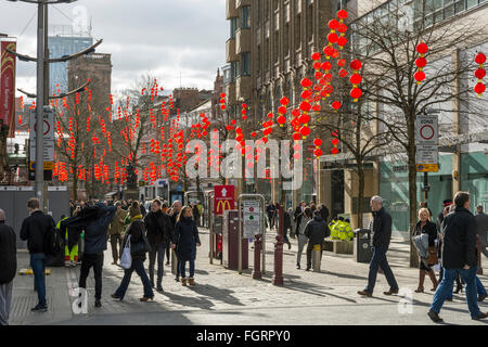 Lampions in St.-Anna Platz Manchester, England, UK.  Zum chinesischen Neujahr feiern. Stockfoto