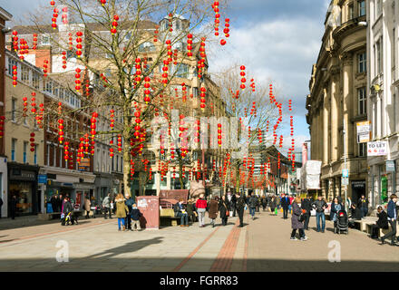 Lampions in St.-Anna Platz Manchester, England, UK.  Zum chinesischen Neujahr feiern. Stockfoto