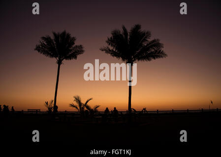 Sonnenuntergang über Cable Beach in Broome, einer Küstenstadt, Perlentauchen und touristischen Stadt in der Kimberley-Region, Western Australia.  Kabel B Stockfoto