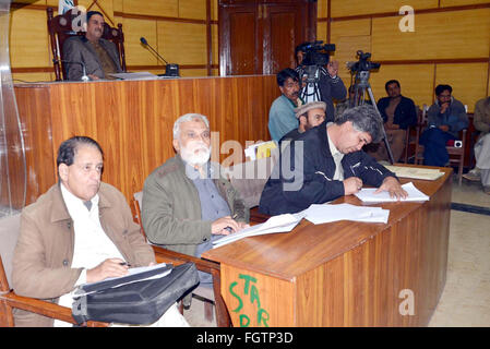 Quetta Bürgermeister-Stellvertreter, leitet die Versammlung der Metropolitan Corporation vom Montag, 22. Februar 2016 in Quetta Younus Baloch. Stockfoto