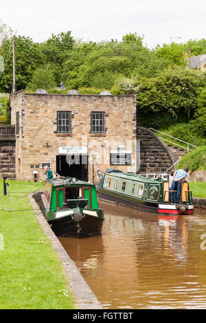 Südeingang zum Harecastle Tunnelportal Trent und Mersey Kanal Kidsgrove Stoke-on-Trent Staffordshire England UK Stockfoto