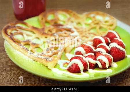 Pfannkuchen in Form von Herzen Stockfoto