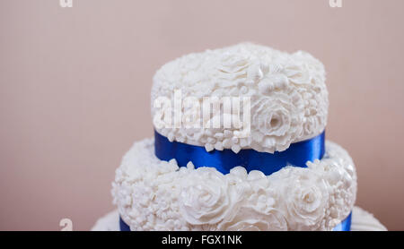 klassische Hochzeitstorte Stockfoto