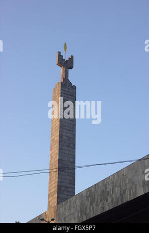 Denkmal 50. Jahrestag der sowjetischen Armenien, Yerewan, Armenien Stockfoto