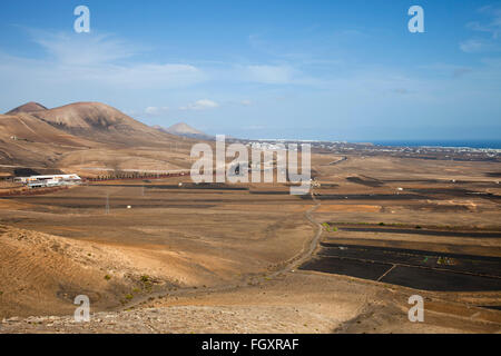 Panorama mit Puerto del Carmen und Puerto Calero, Lanzarote Insel, Kanarischen Inseln, Spanien, Europa Stockfoto