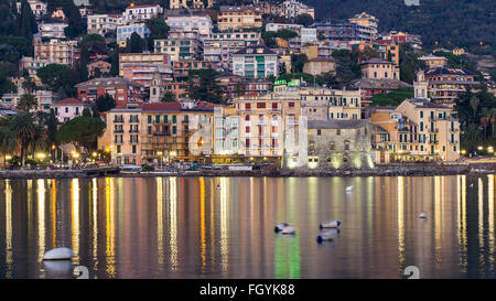 Blick über den ligurischen Dorf von Rapallo, Italien Stockfoto