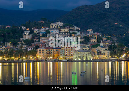 Blick über den ligurischen Dorf von Rapallo, Italien Stockfoto