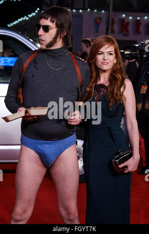 Die Weltpremiere von Grimsby am 22.02.2016 im ODEON Leicester Square, London. Im Bild: Sacha Baron Cohen, Isla Fisher. Bild von Julie Edwards/Alamy Live-Nachrichten Stockfoto