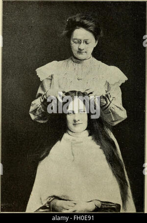 Dieses 1904 Handbuch zur Hautpflege bietet praktische Ratschläge und Schritt-für-Schritt-Anleitungen zur Pflege der Haut, wobei der Schwerpunkt auf Gesundheit, Hygiene und Behandlungen der Zeit liegt. Es ist eine wertvolle historische Ressource zu frühen Hautpflegepraktiken. Stockfoto