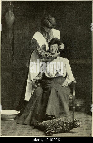 Dieses 1904 erschienene Buch „The Skin, its Care and Treatment“ bietet praktische Anleitungen zur Hautgesundheit und beschreibt verschiedene Behandlungen und Techniken. Es ist eine historische Referenz an frühe dermatologische Praktiken, die das medizinische Wissen der Zeit widerspiegelt. Stockfoto