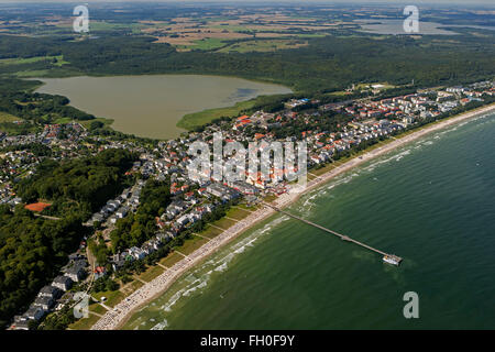 Luftaufnahme, Strand in Binz mit Kurhaus Binz, Feeder, Binz, Rügen, Mecklenburg-Vorpommern, Deutschland, Europa, Luftbild, Stockfoto