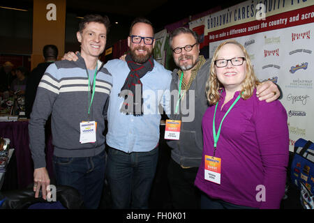 Tag eins des BroadwayCon im New York Hilton Midtown Hotel.  Mitwirkende: Broadway Cares Team wo: New York, New York, Vereinigte Staaten von Amerika bei: 22. Januar 2016 Stockfoto