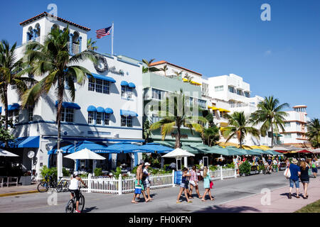 Miami Beach, Florida, Ocean Drive, Neujahr, Hotel, Unterkunft, Hotels, Shore Park, Pelican, Restaurants, Restaurants, Restaurants, Restaurants, Restaurants, Cafés, Seitenwände im Freien Stockfoto