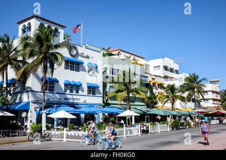 Florida, South, FL, Miami Beach, Ocean Drive, Neujahr, Hotel Hotels Unterkunft Inn Motel Motels, Unterkunft, Hotels, Shore Park, Pelican, Restaurant Restaurants Stockfoto