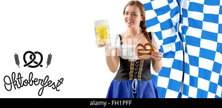 Zusammengesetztes Bild des Oktoberfest Mädchen mit Bier und Brezel Stockfoto