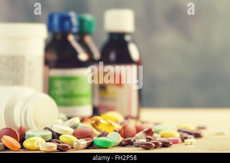 Abstrakte medizinische Hintergründe mit bunten Pillen für Ihr design Stockfoto