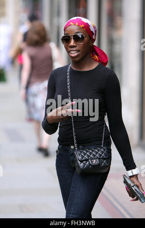 Estelle, Einkaufen London (Kredit Bild © Jack Ludlam) Stockfoto