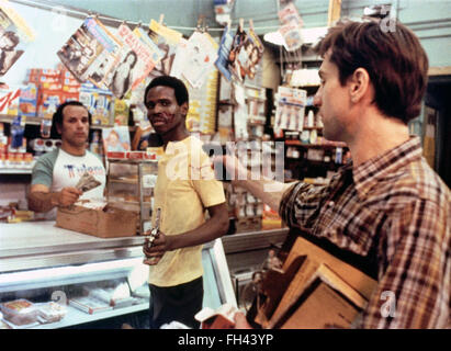 Taxi Driver ist ein 1976 American Vigilante Film mit Neo-Noir und Psycho-Thriller-Elemente, unter der Regie von Martin Scorsese und geschrieben von Paul Schrader. In New York City nach dem Vietnam-Krieg, der Film stars Robert De Niro und verfügt über Jodie Foster.  Dieses Foto ist nur zu redaktionellen Zwecken und unterliegen dem Copyright von der Filmgesellschaft und/oder der Fotograf von dem Film oder der Firma zugeordnet und kann nur durch Veröffentlichungen im Zusammenhang mit der Förderung der oben genannten Film reproduziert werden. Eine obligatorische Gutschrift auf die Filmgesellschaft ist erforderlich. Der Fotograf sollte auch angerechnet werden Stockfoto