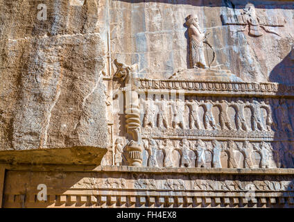 Zierleiste am Grab des Artaxerxes III in Persepolis Stockfoto