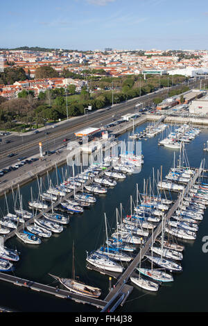 Portugal, Lissabon, Marina Doca de Belem, Yachten, Segelboote, Ansicht von oben Stockfoto