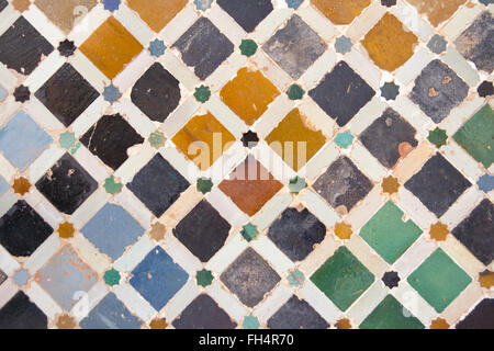 Alhambra-Ziegel-Mauer Stockfoto